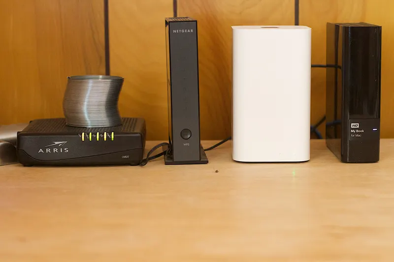 Failover network router with primary and wireless backup connections in an office rack